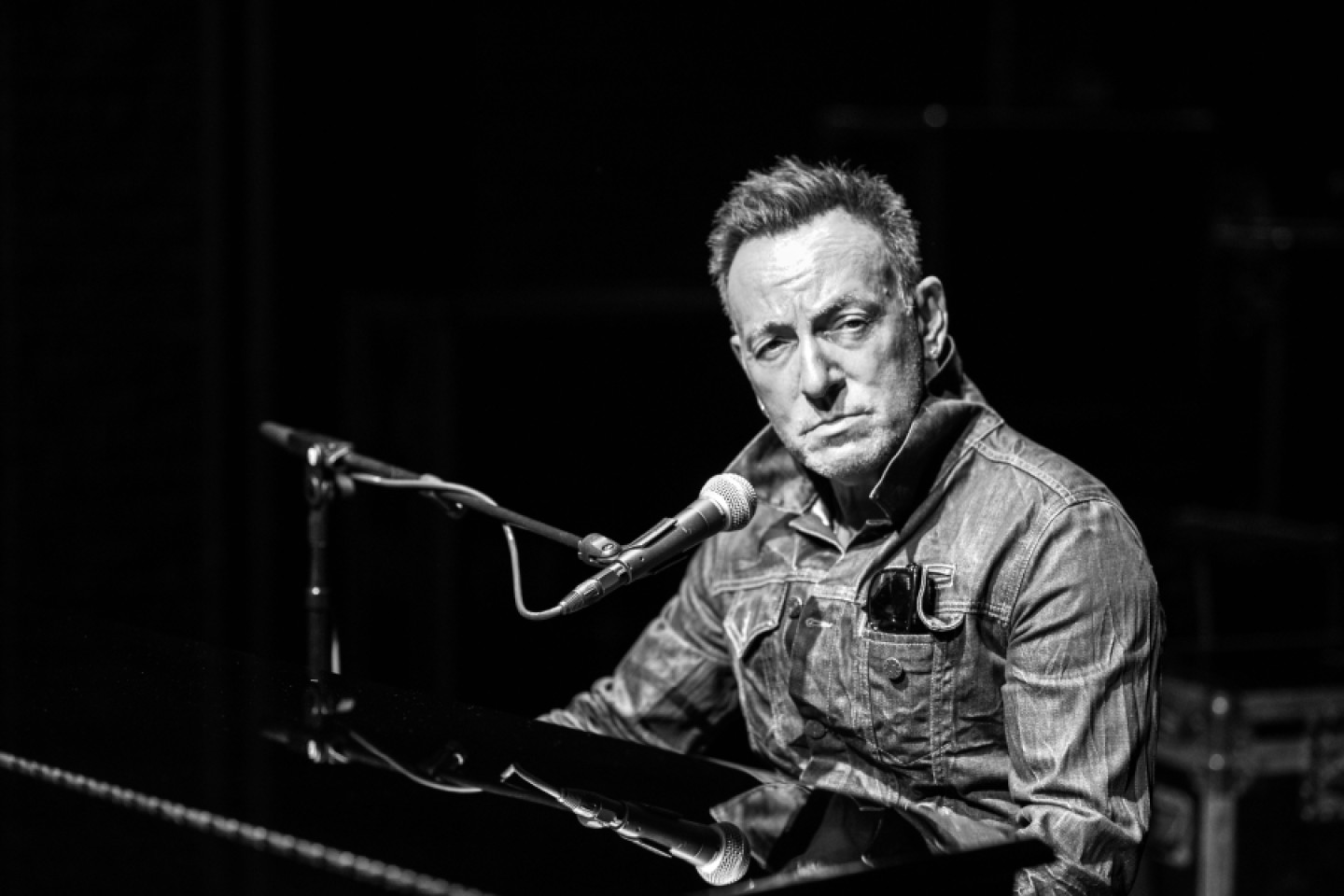 bruce-springsteen-on-broadway-opener-71eb0e79-809b-402a-8adb-1b7657e43272.jpg